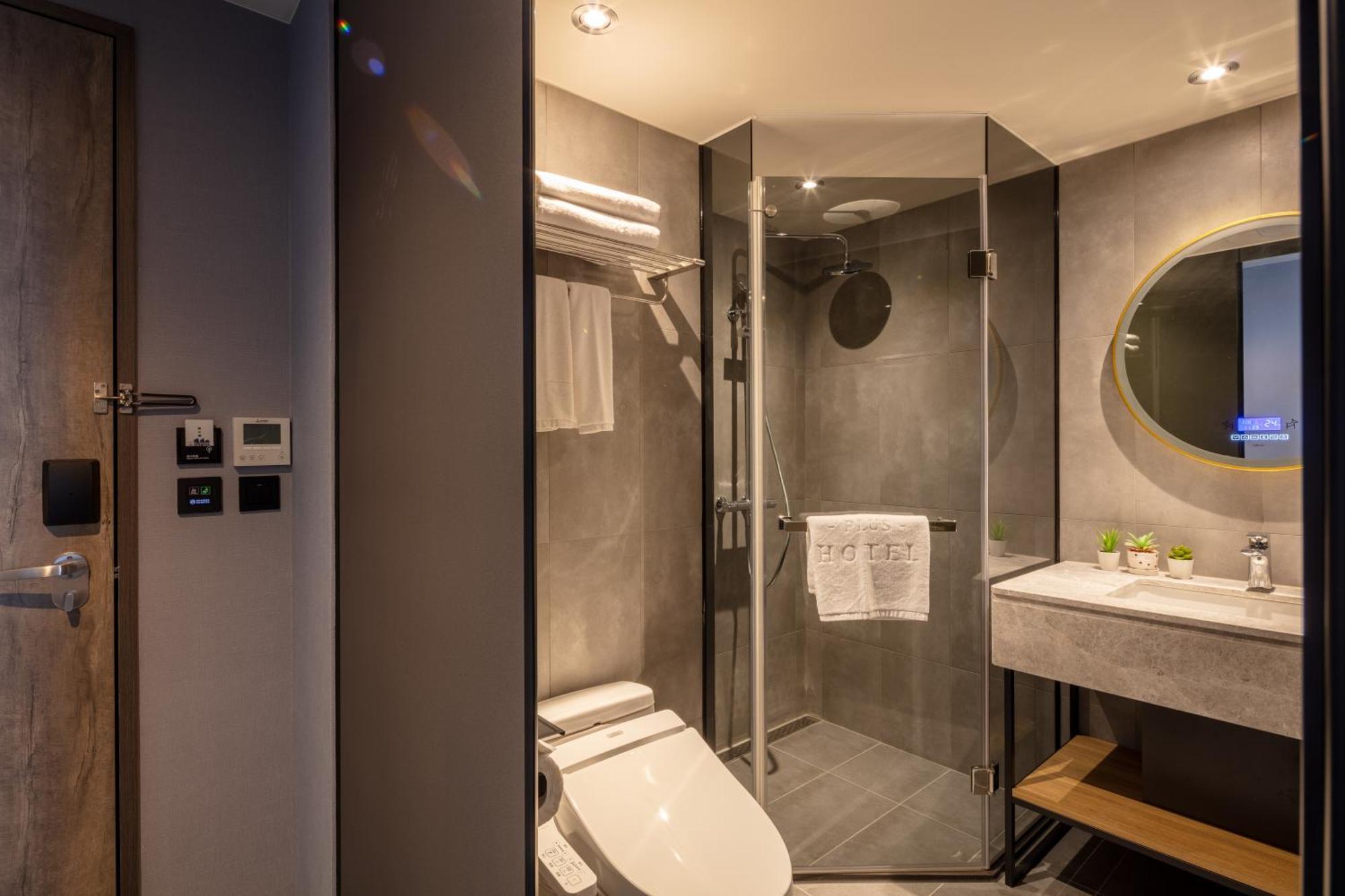 Roaders Plus Hotel - Taipei Station Bilik gambar